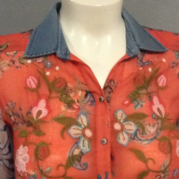 Vincente  Womens Embroidered Floral Sheer Sleeve Poly Blouse Sz S - Picture 2 of 7